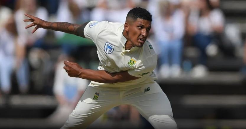 हेन्ड्रिक्स अफ्रिकी टेष्ट टोलीबाट बाहिर