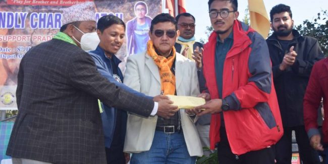 खेलाडी गुरुङलाई रु दुई लाख सहयोग