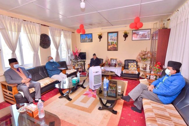 नेकपा विवादः शीर्ष नेताहरू दैनिक छलफलमा