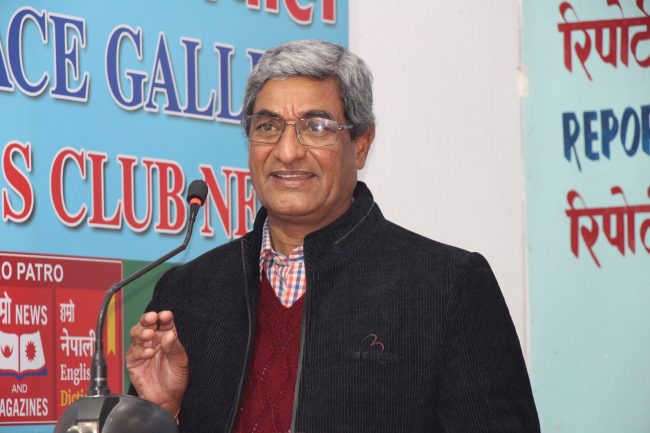 राष्ट्रपतिलाई विवादमा तान्नु पनि सरकारकै दोष हो : नेता लेखक