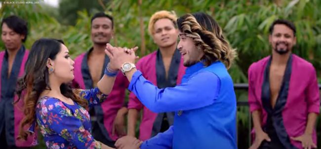 ‘छम्मछम्म’मा काउली बुढी र डिमोनको आकर्षक नृत्य [भिडियाे]