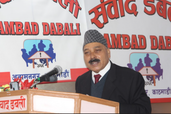 ‘प्रधानमन्त्री ओलीले संविधान च्याते, राष्ट्रपति उनको रबर स्ट्याम्प’