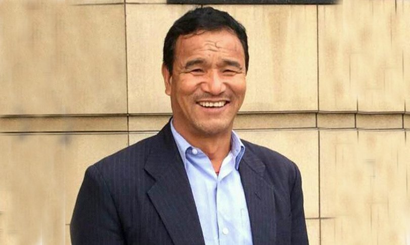 ओली समूह छाडेर  छक्कबहादुर लामा प्रचण्ड–माधव समूहमा