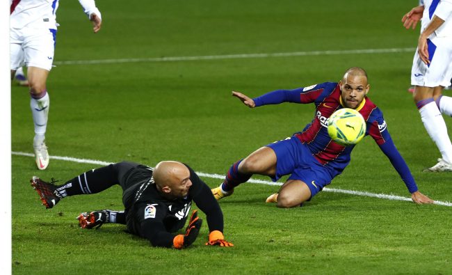 बार्सिलोना ऐबरसँग बराबरीमा