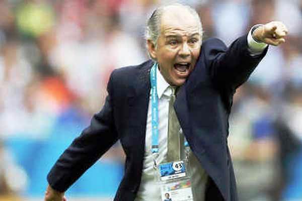 अर्जेन्टिना फुटबल टीमका पूर्व प्रशिक्षक अलेजेन्ड्रो साबेलाको निधन