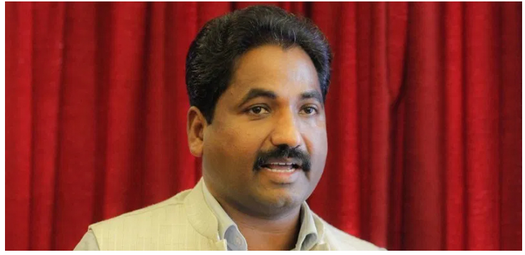 प्रचण्डलाई ‘धाेका दिएर’ प्रभु साह बने मन्त्री