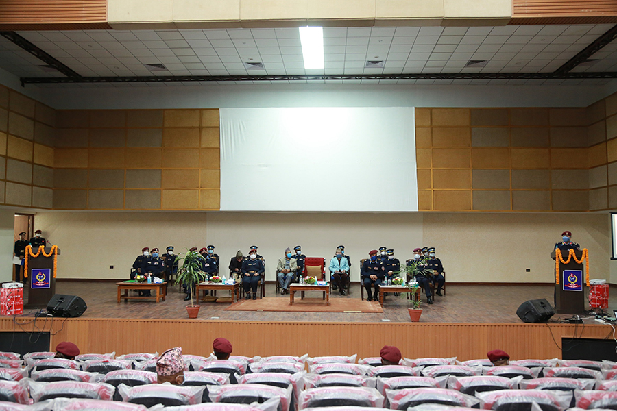 प्रहरी अधिकृतहरुलाई निर्वाचन सुरक्षाका लागि तयारी गर्न आईजीपी थापाको निर्देशन