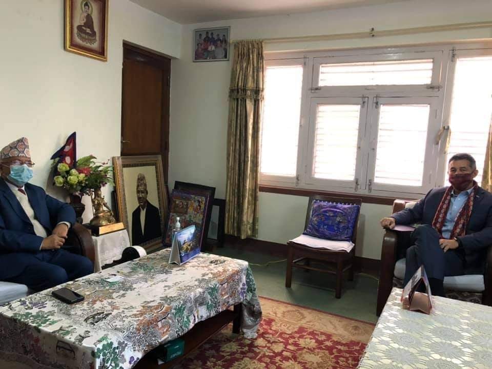 अमेरिकी राजदूत बेरी राजनीतिक भेटघाटमा सक्रिय