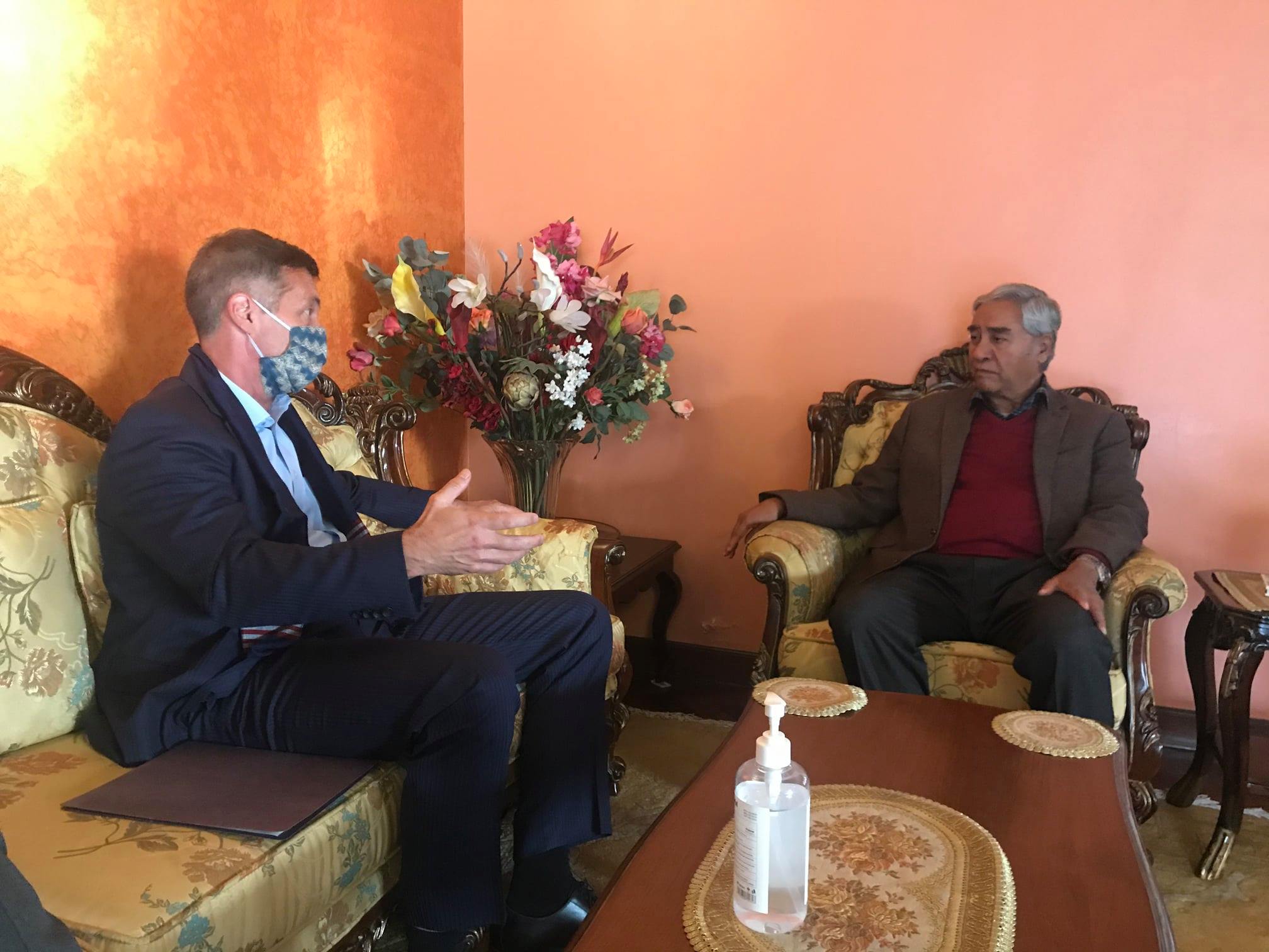 अमेरिकी राजदूत बेरीले भेटे प्रचण्ड र देउवालाई