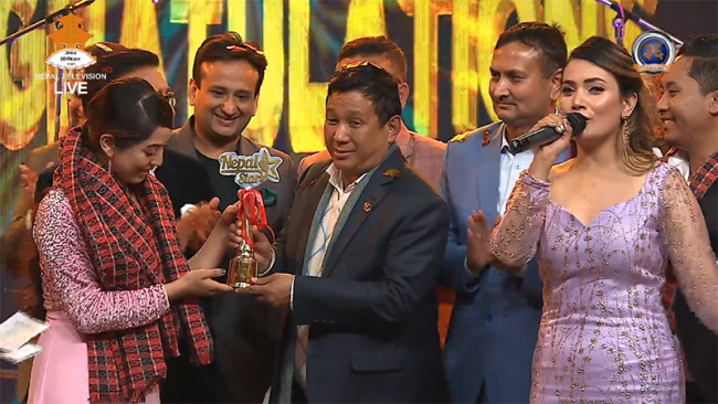 वाईवाई नेपाल स्टारको उपाधि पोखराकी एलिना गुरुङलाई