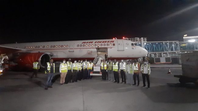 १० लाख कोरोना भ्याक्सिन लिएर काठमाडौंका लागि उड्यो एयर इण्डियाको जहाज