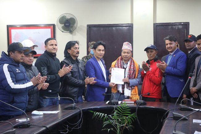 खेलाडी संघद्वारा खेलकुद मन्त्रीलाई ध्यानाकर्षण