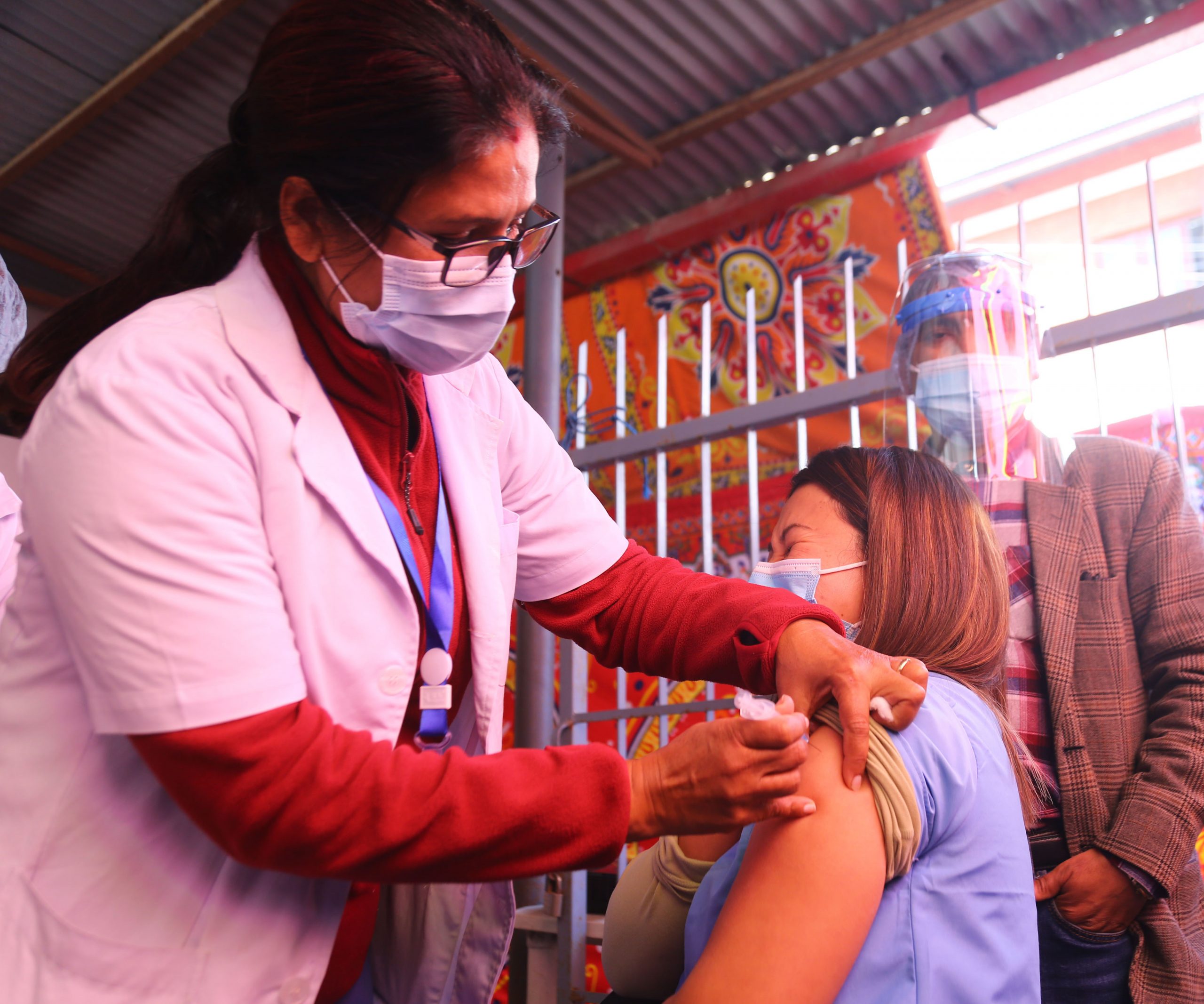 एकैदिनमा नौ हजारले लगाए कोरोना खोप