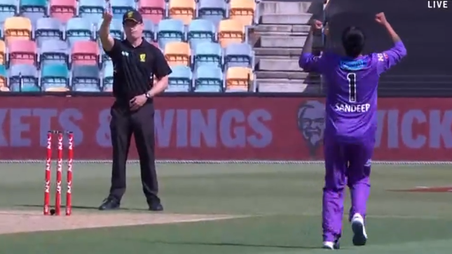 मेलबर्न स्टार्स बिरुद्वको खेलमा सन्दीपले लिए पहिलो विकेट