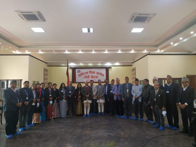 चिकित्सा शिक्षा अध्ययनको शुल्क नबढाउन प्रधानमन्त्रीको निर्देशन