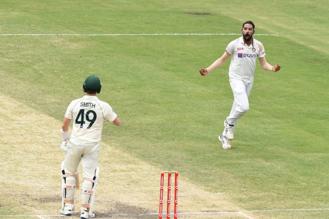 भारत–अस्ट्रेलिया टेस्टः जितका लागि भारतसामु ३२८ रनको चुनौती