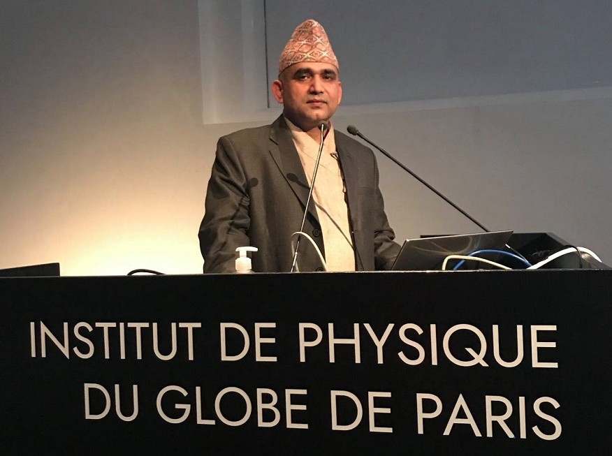 गोरखा भूकम्पको अध्ययनमा लोकविजय अधिकारीलाई विद्यावारिधि