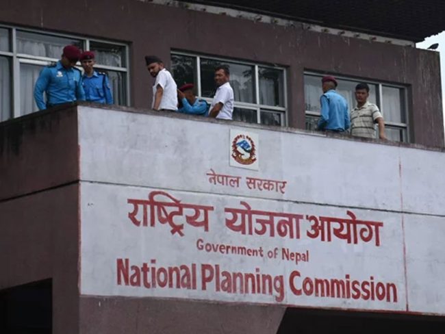 राष्ट्रिय योजना आयोगको सदस्यमा डा सिंह