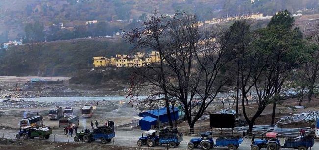 दार्चुला–तिङ्कर सडक निर्माण गर्न सेनाको टोली व्यास पुग्याे