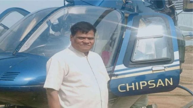 किसानले दुध बेच्नको लागि ४८ करोडको हेलिकप्टर किने, खेतमा हेलिप्याड बनाए