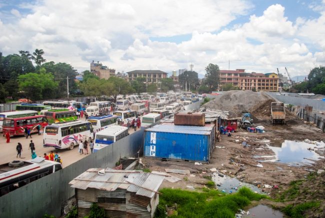 खुलामञ्चमा राखिएका सामग्री हटाइँदै