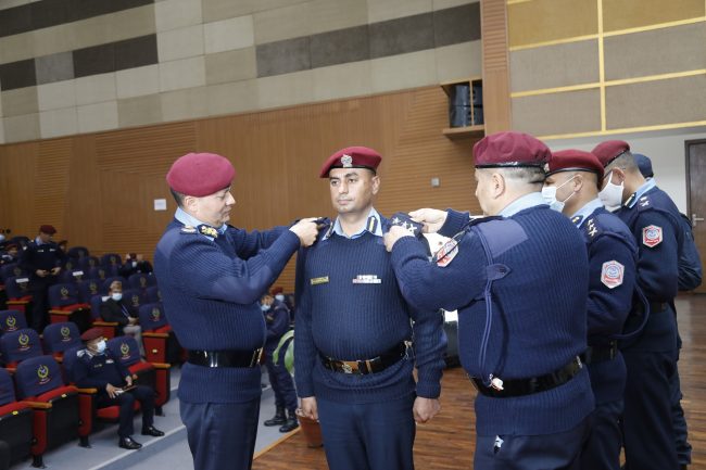 पदोन्नति भएका प्रहरी अधिकृतलाई दज्र्यानी चिन्ह
