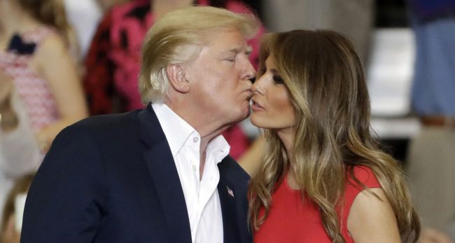 सम्पत्ति लिन समस्या हुने भएपछि ट्रम्पलाई कुनै मुद्दा नलाग्दै मेलानियाले डिभोर्स लिने