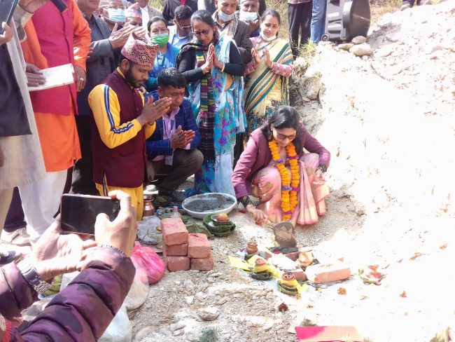 किसानलाई सम्मान गर्नुपर्छः मन्त्री अर्याल