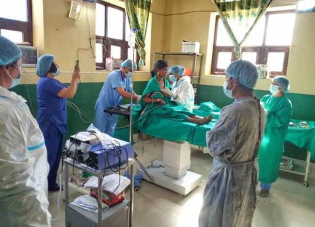 सामान्य उपचार सेवा लिन घण्टौँ हिँड्नुपर्ने विवशताका अगाडि संयोगले जोगिएको मातृशिशुको ज्यान र पैसा