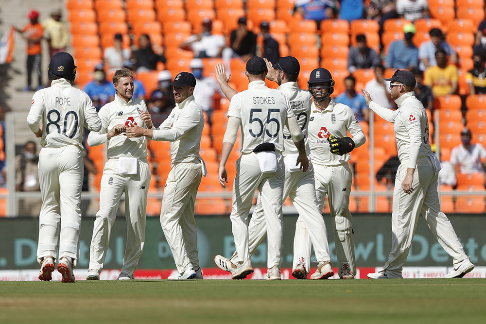 भारत १४५ रनमा अलआउट, रुटले लिए ५ विकेट