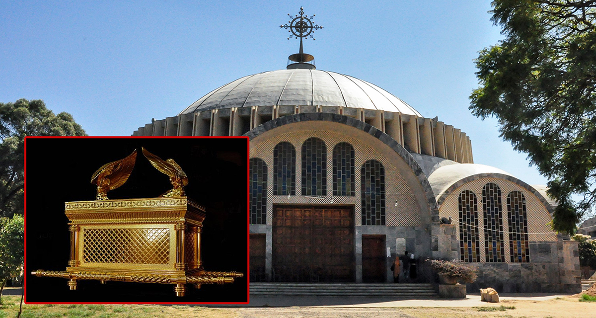 चर्चमा राखिएको पवित्र बाकस लुटिनबाट जोगाउन खोज्दा ८ सयभन्दा बढी श्रद्धालुको मृत्यु