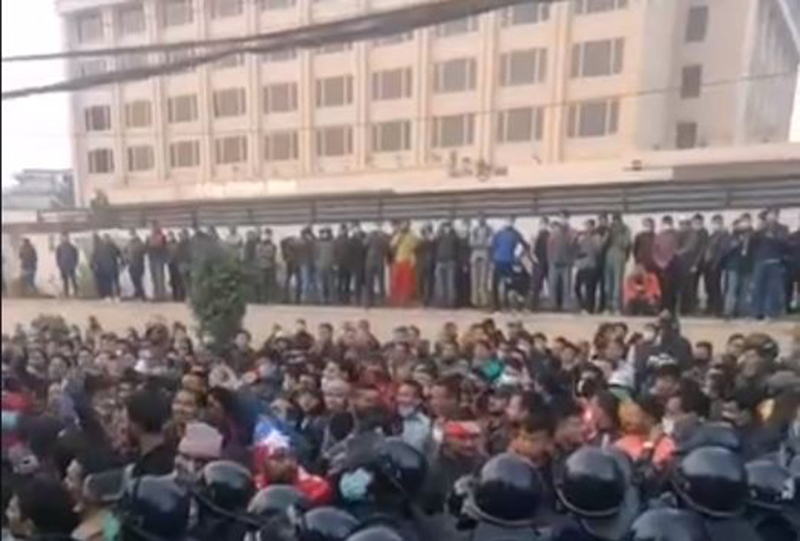 झाँक्रीको रिहाइको माग गर्दै भएको प्रदर्शनमा झडप (भिडियोसहित)