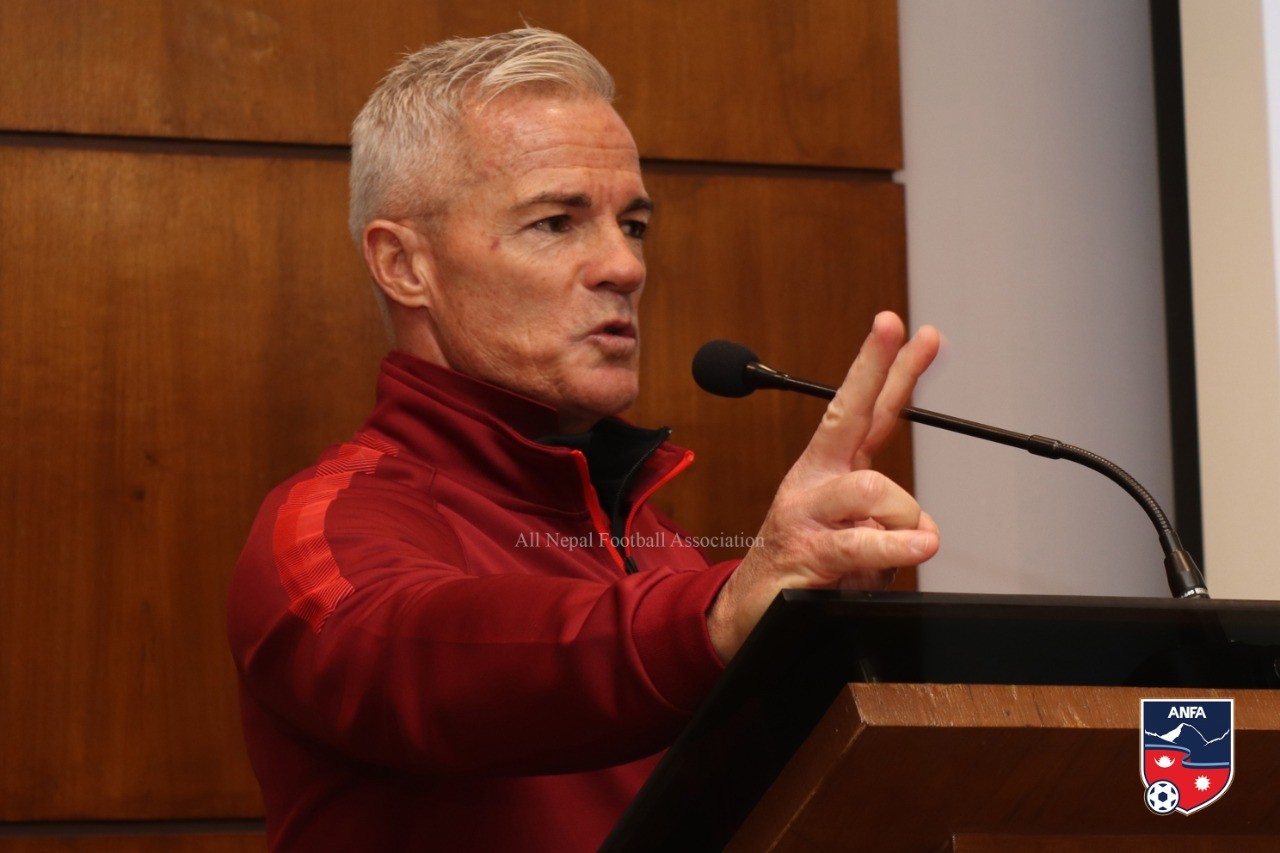 महिला फुटबल टिमको मुख्य प्रशिक्षक ग्यारी फिलिप्स नियुक्त