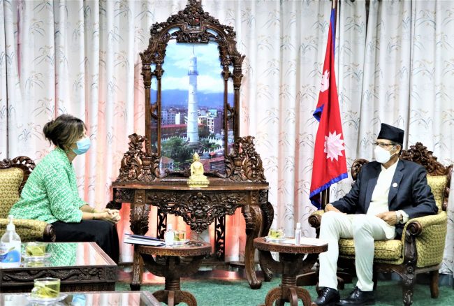 सभामुख सापकोटा र अष्ट्रेलियाका राजदूतबीच शिष्टाचार भेट