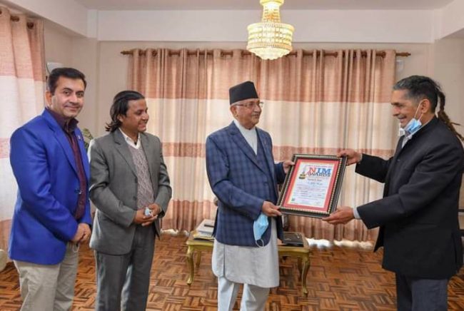 प्रधानमन्त्री केपी शर्मा ओली ‘सर्वोत्कृष्ट गीतकार’को प्रतिस्पर्धामा, उत्कृष्ट ५ मा छानिए