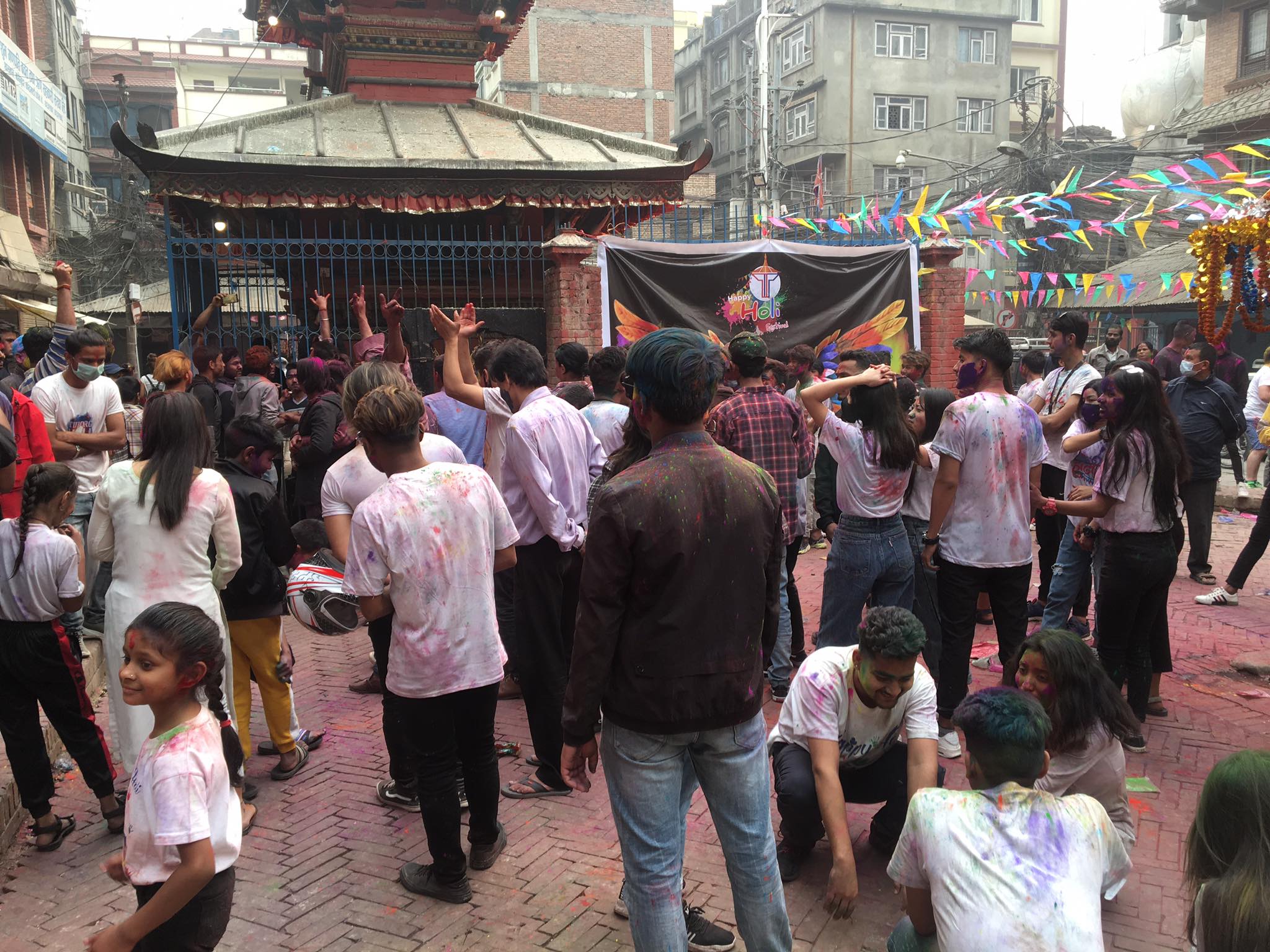 प्रत्येक वर्ष सभ्य बन्दै फागु पूर्णिमा (होली)