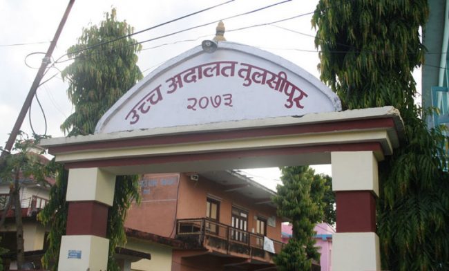 बाँकेमा एकैपटक ३४ शिक्षक सरुवा, उच्च अदालत तुलसीपुरमा मुद्दा