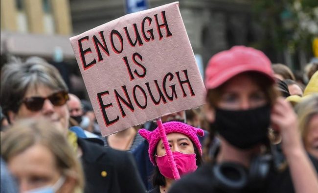 संसद भवनभित्र अनैतिक क्रियाकलाप ! सांसद र कर्मचारीका अश्लील भिडियो सार्वजनिक