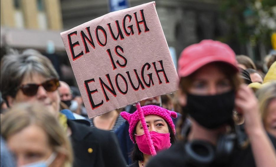 संसद भवनभित्र अनैतिक क्रियाकलाप ! सांसद र कर्मचारीका अश्लील भिडियो सार्वजनिक