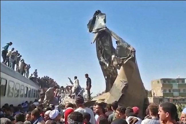 इजिप्टमा रेल दुर्घटनामा परी ३२ को मृत्यु, ६६ घाइते