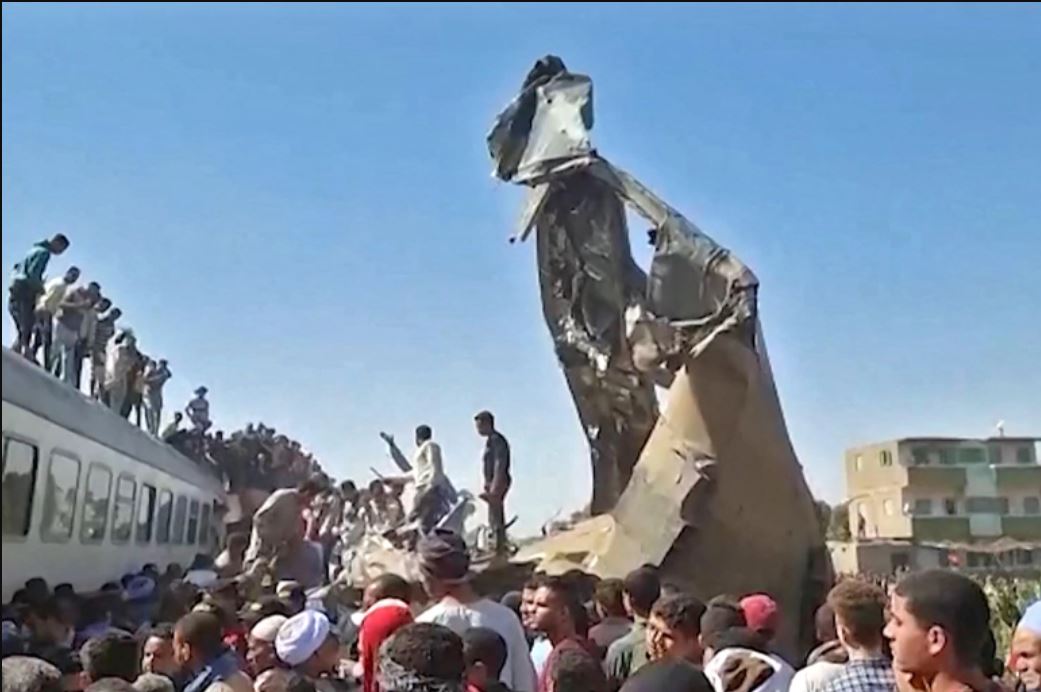 इजिप्टमा रेल दुर्घटनामा परी ३२ को मृत्यु, ६६ घाइते