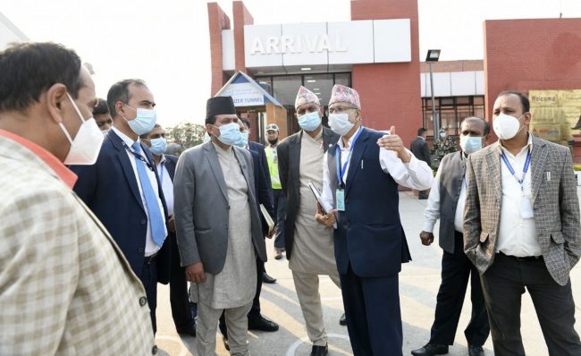 अन्तरराष्ट्रिय विमानस्थलको आकस्मिक अनुगमनमा पर्यटनमन्त्री