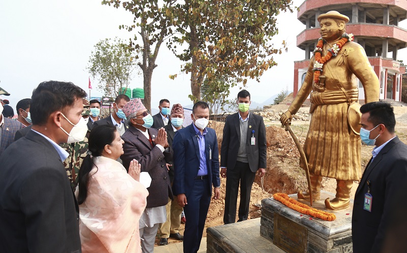 राष्ट्रपतिद्वारा कालु पाँडेको समाधिस्थलमा पुष्पगुच्छा अर्पण