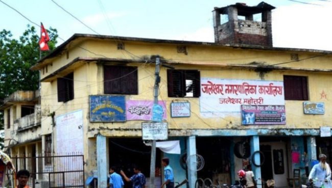 कर उठाउने नगरपालिकाले फोहर उठाउँदैन