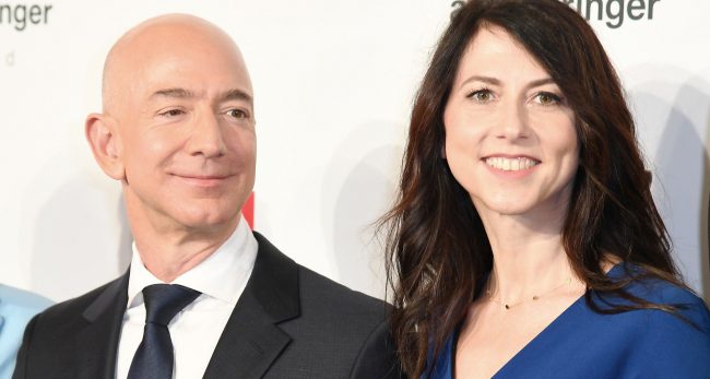 संसारका सबैभन्दा धनी व्यक्तिसँग डिभोर्स गरेर म्याकेन्जीले शिक्षकसँग बिहे गरिन्