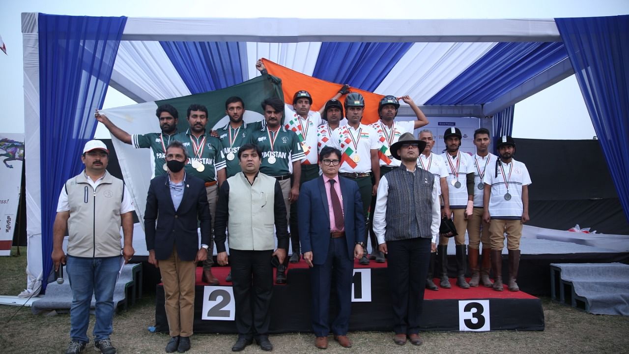 घोडचढी विश्वकप छनोटमा भारतीय खेलाडीहरूले नेपालको प्रतिनिधित्व गर्दै नेपाली राष्ट्रिय झण्डाको दुरुपयोग गरेकाे आरोप