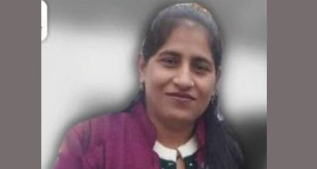 जेलमा बसेर मृत्युदण्ड पर्खिरहेकी महिलाको मुस्कुराइरहेको फोटो भाइरल भएपछि…