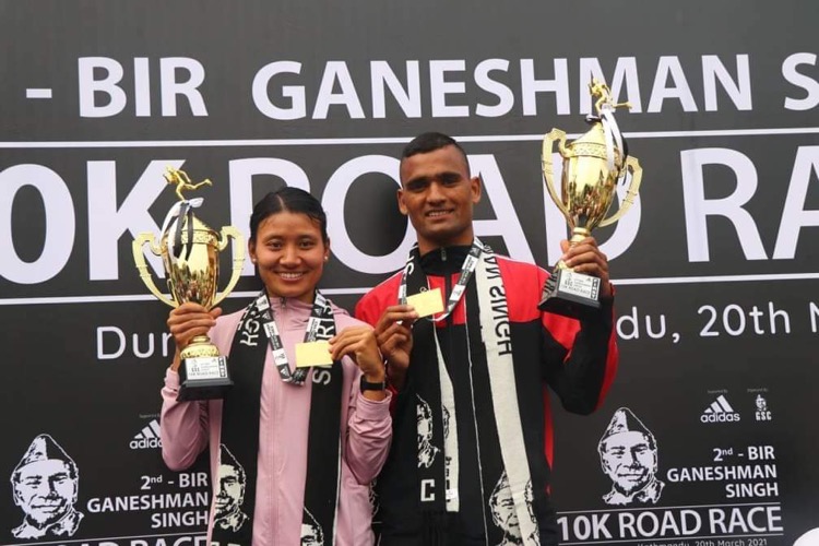 वीर गणेशमान रोड रेसको उपाधि गोपीचन्द्र र सन्तोषीलाई