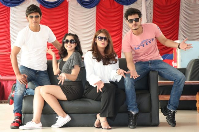 बर्षा र आंचलको झगडापछि पुष्प र बलेले मागे ‘ब्रेकअप’