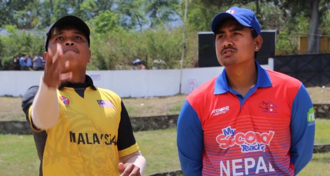 त्रिदेशीय सिरिजः नेपालले पहिले ब्याटिङ गर्दै